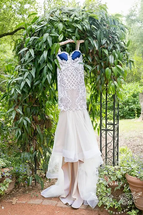 Lauren And Akshay S Enchanted Garden Wedding North Texas Make Up The Porcelain Doll Boutique