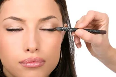 maquillage permanent des yeux