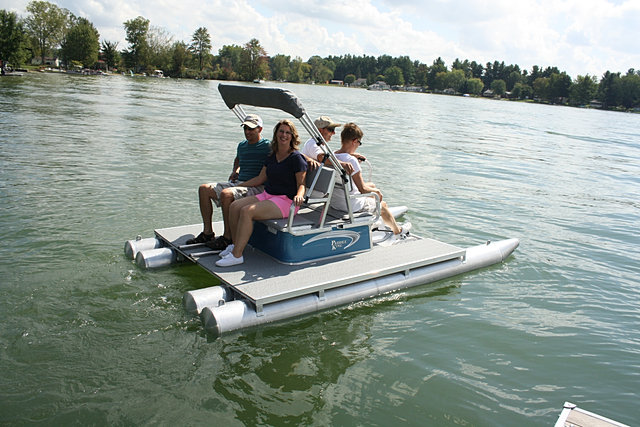 dinghy with paddles