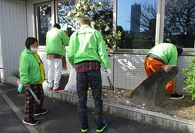 2021-04-01 全員で行う地域清掃活動.jpg