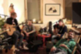 Kathrina Wind und Wetter Vorsicht kopflastig Ich dachte wir hätten mehr Aus dem Handgelenk Album Rheda Wiedenbrück Liedermacher Singer Songwriter Goedtke Schüngel Wenk Kortenbreer Strickmann Freitäger Musik Konzert CD Platte Gitarre Bass Bluesharp