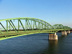 Komarom,_Elizabeth_bridge.jpg