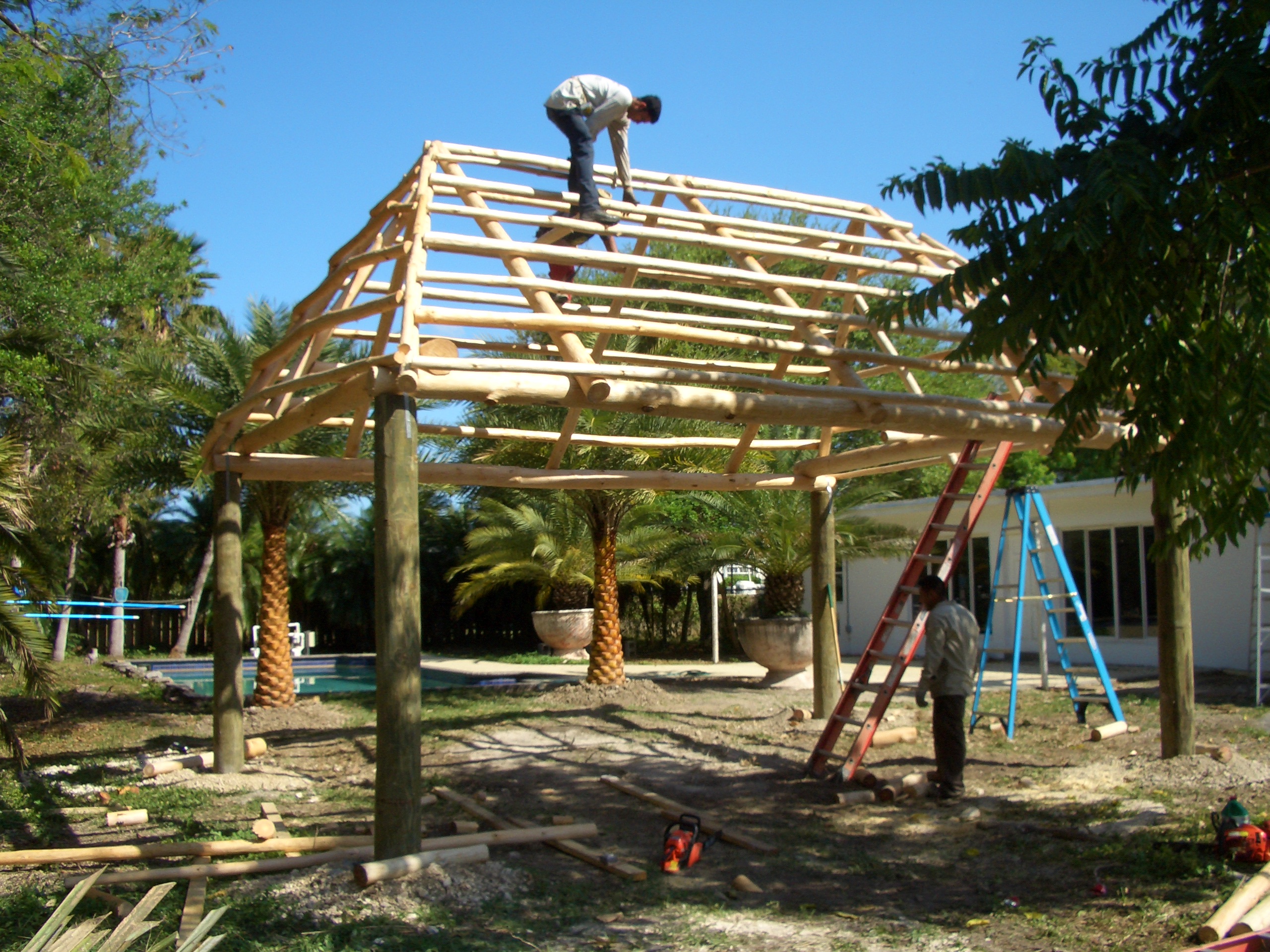 Tiki Hut Roof Construction chickee huts tiki huts thatch roof new chickee hut Tiki Hut Roof Construction chickee huts tiki huts thatch roof new chickee hut