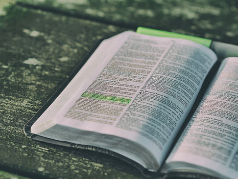 bible-1868359.jpg