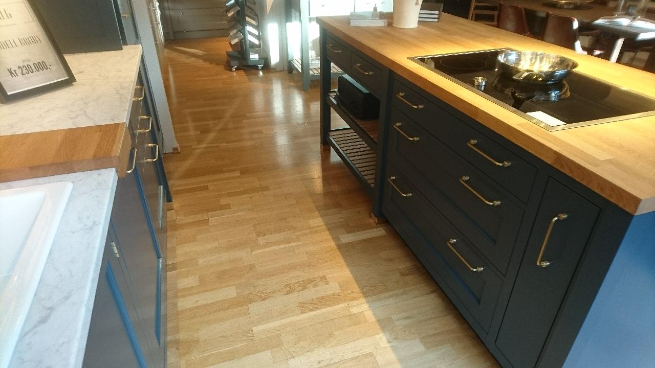 Utstillingskjokken Til Salgs Restyling Av Bilen