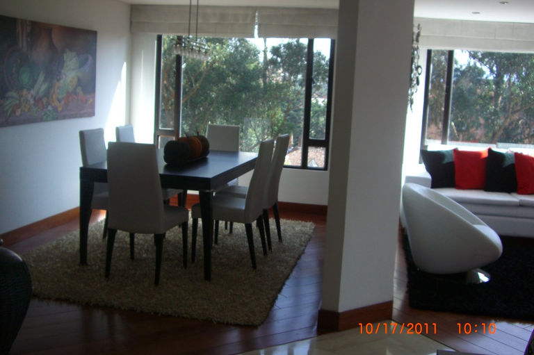 Sala principal: piso en madera incienso macisa preterminada de 16 ...