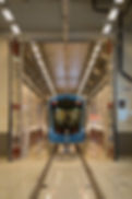 Vikport glasad med gångdörr till tåg och tunnelbana