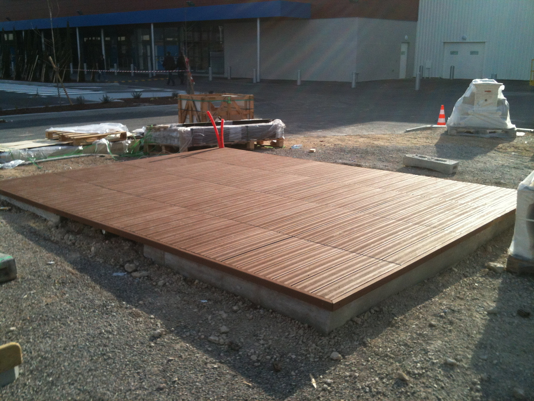 montage abri de jardin bois , piscine bois TERRASSE DALLE COMPOSITE montage abri de jardin bois , piscine bois TERRASSE DALLE COMPOSITE