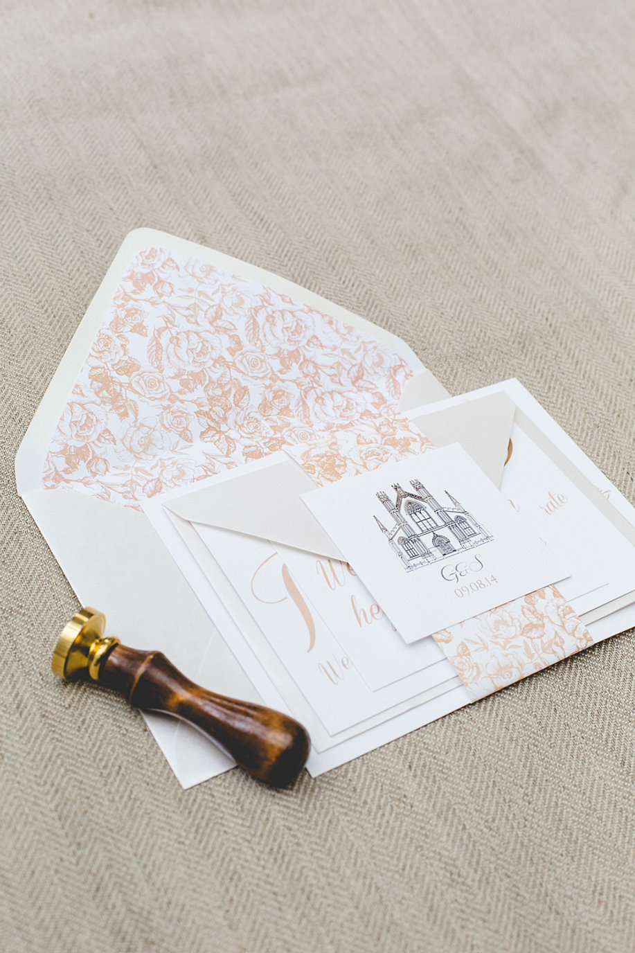 ROSE GOLD CLASSIC WEDDING STATIONERY