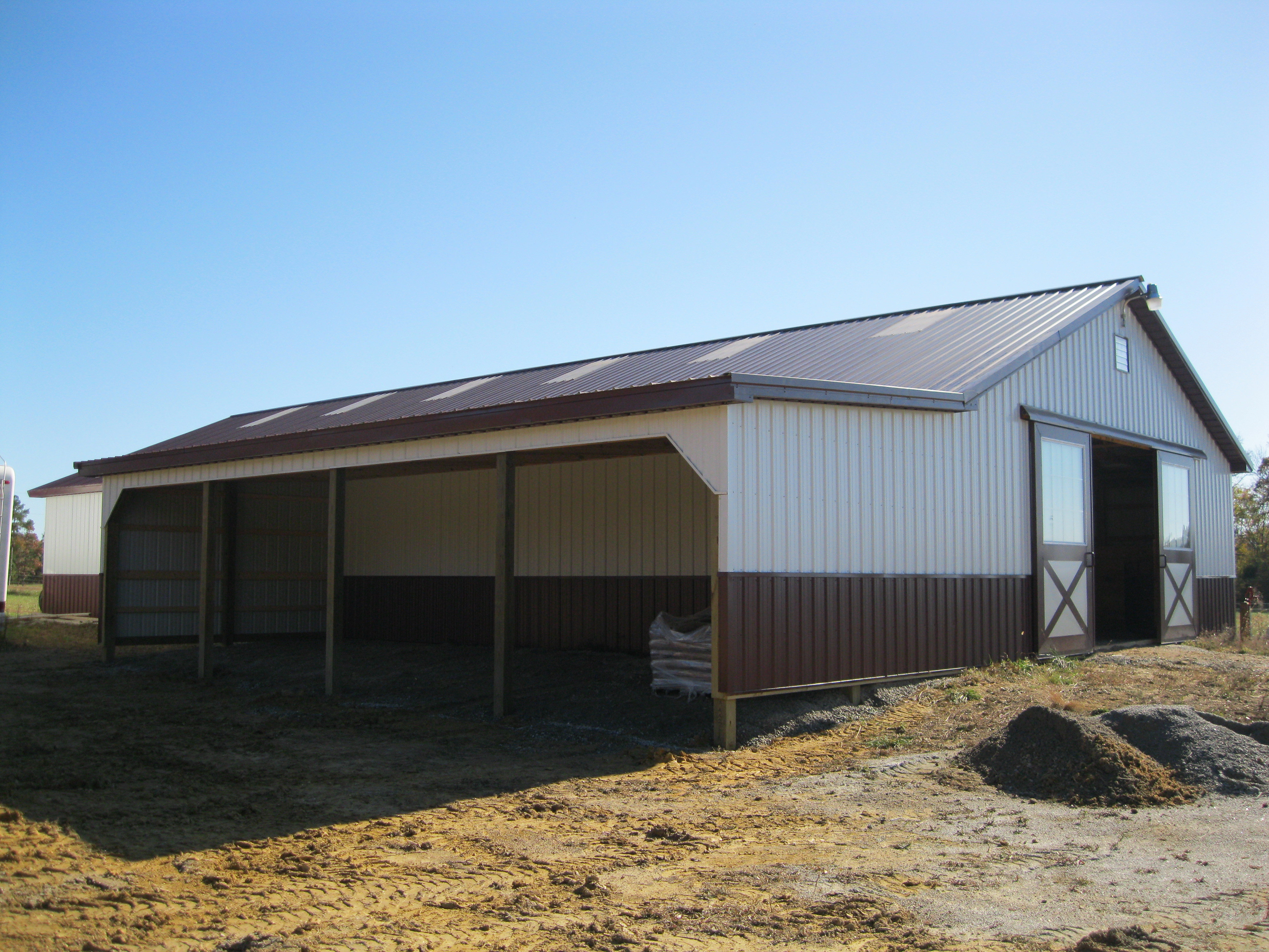 Virginia Barn Company: Pole Barn Builder, VA  Horse Barn Chase City 