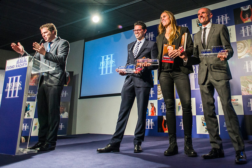 I PREMIOS 2.JPG