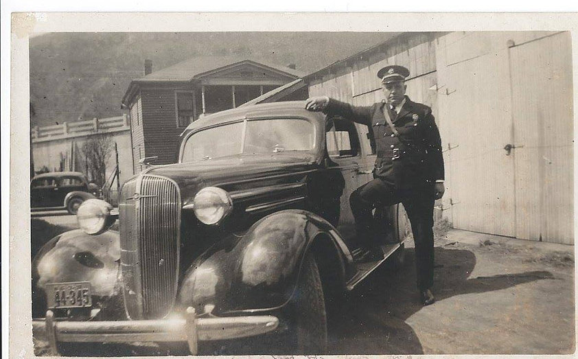 Hinton Police Chief at Overhead Br.