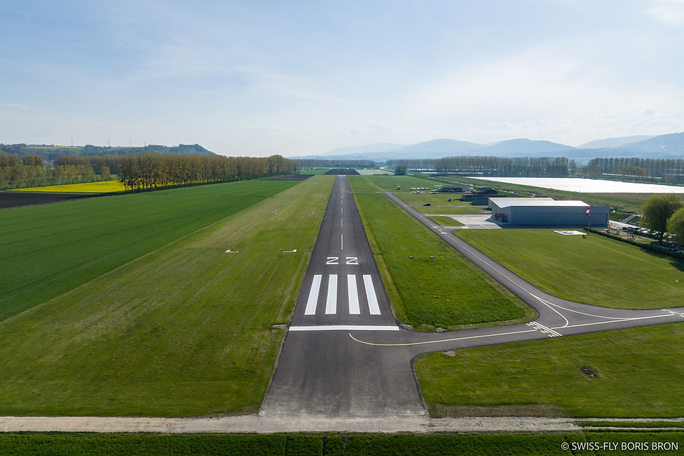 SWISS-FLY BORIS BRON - LSGY - 21.04.2022 28_piste 22 vue drone