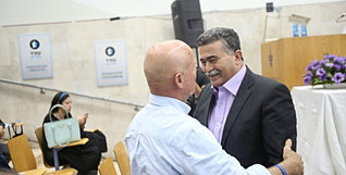 עמיר פרץ באונ' תל אביב
