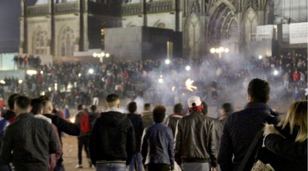 Violenza Donne Colonia - Atmosferae