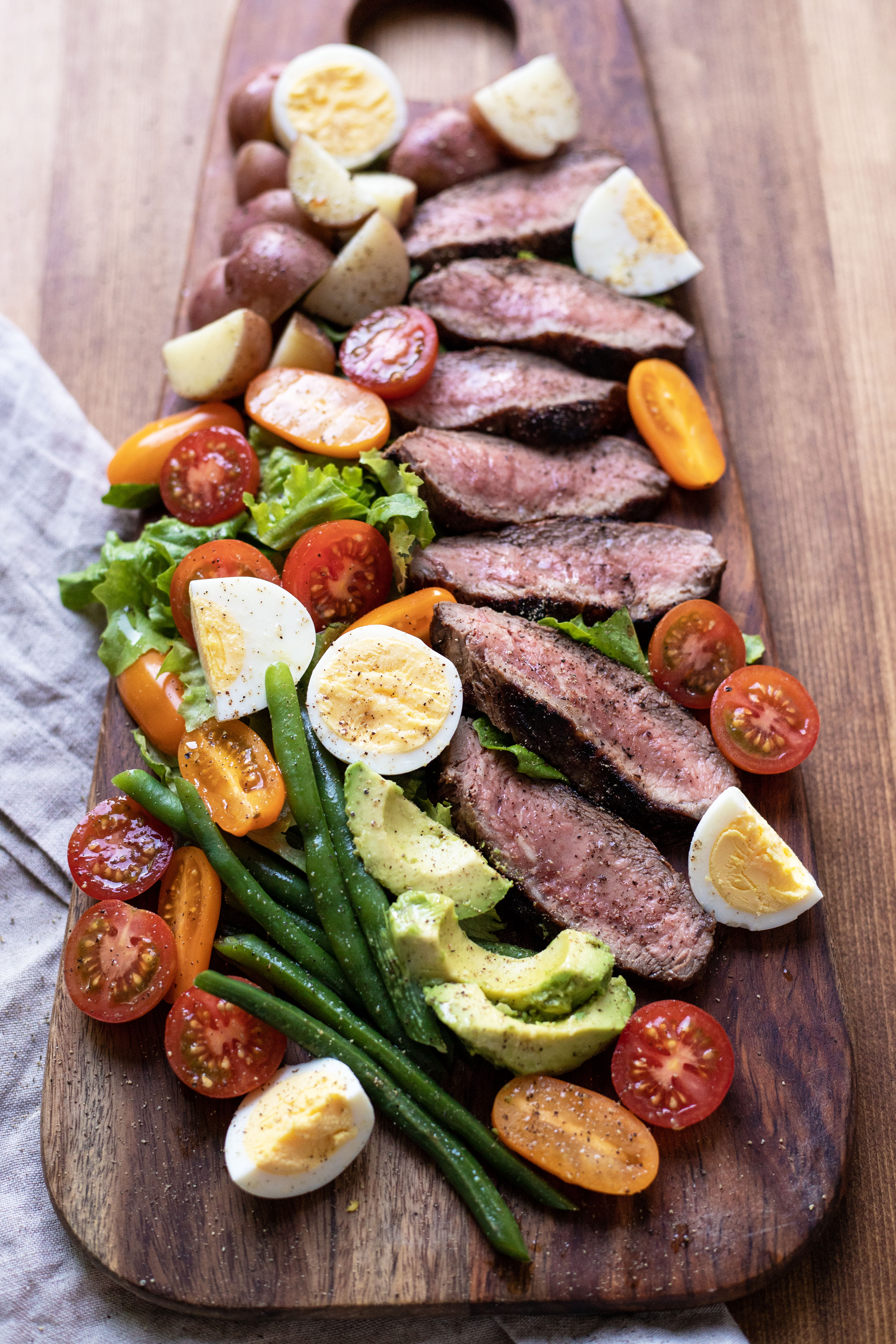 Steak and Vegetable Salad with Creamy Dijon Lemon Vinaigrette Steak and Vegetable Salad with Creamy Dijon Lemon Vinaigrette