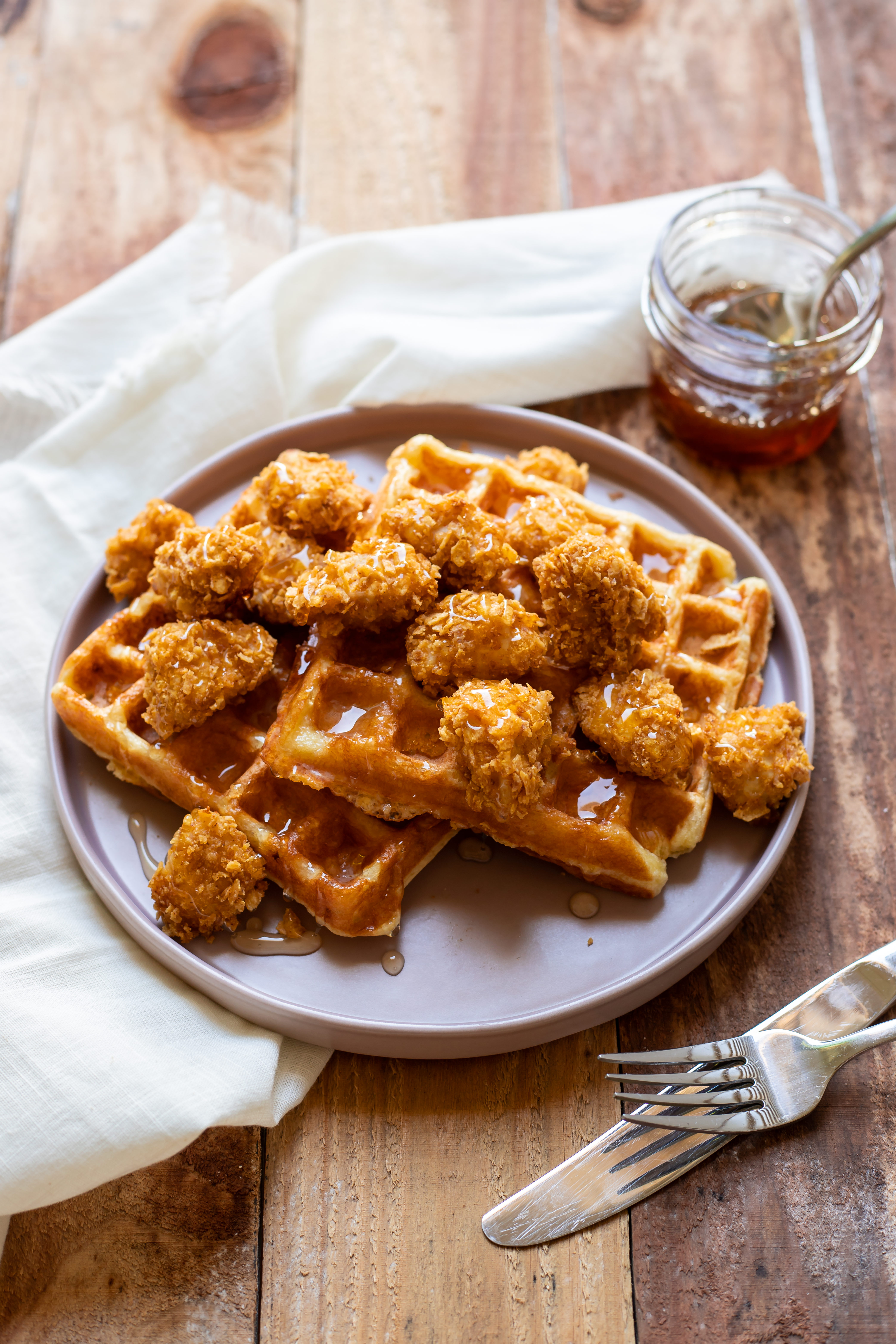 Chicken and Waffles with Sriracha Honey Chicken and Waffles with Sriracha Honey