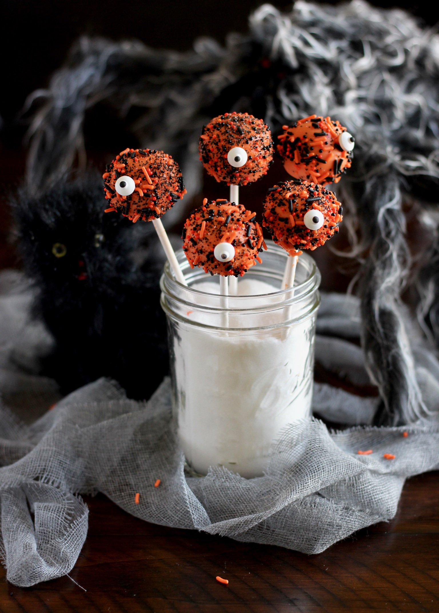 Spooky Monster Cake Pops Spooky Monster Cake Pops