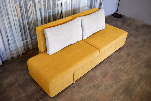 siles_yellow2_f.jpg