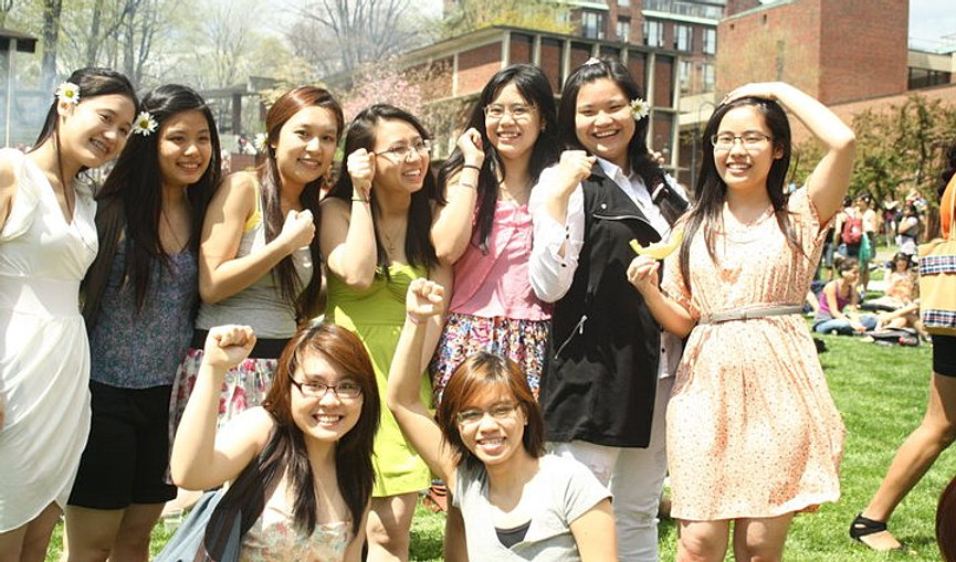 pretty women on Pangy Day