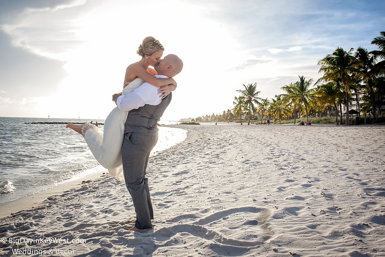 Key West Beach Weddings And Decor Wedding Packages Key West Smathers Beach