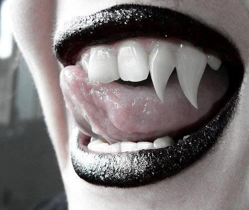 Custom Fangs and Vampire Teeth Orders and Sales