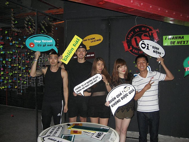 LOST - ESCAPE ROOM? Nhập vai thực tế như phim hành động?! - 18