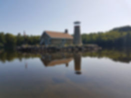 lighthouse2.jpg