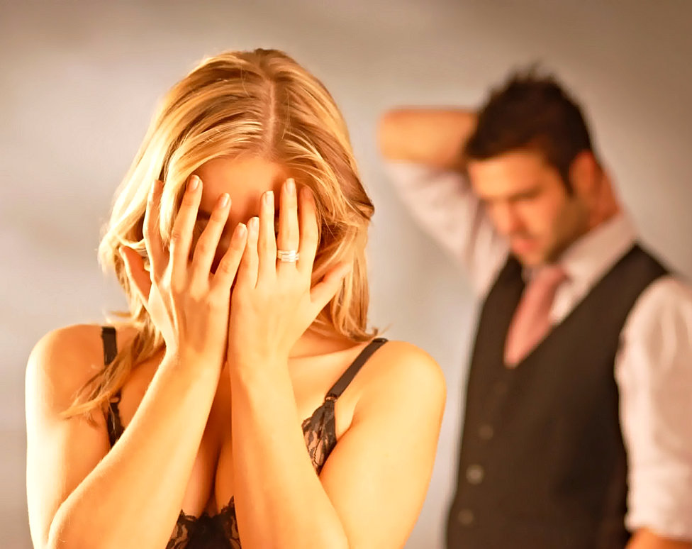 Изменила мужу