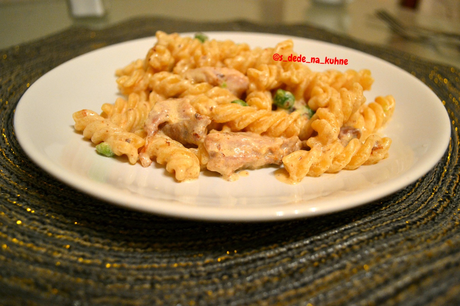 Фузилли паста в сливочном соусе с курицей (Fusilli in salsa di panna con pollo ) новые фото Фузилли паста в сливочном соусе с курицей (Fusilli in salsa di panna con pollo ) новые фото