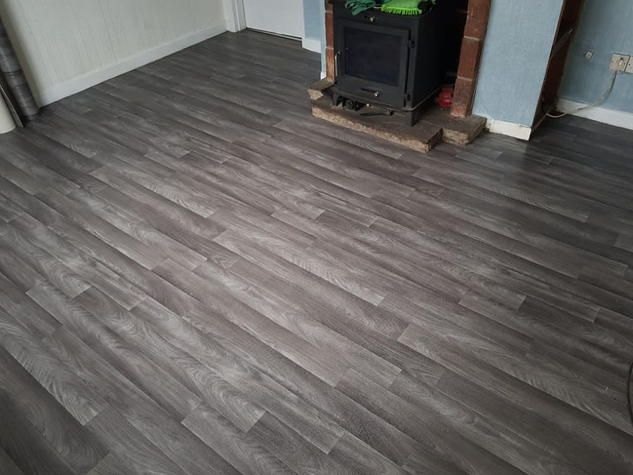 Laminate flooring by C & J Flooring