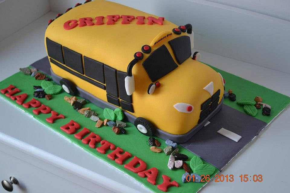MattyEatsCakes School Bus Birthday Cake