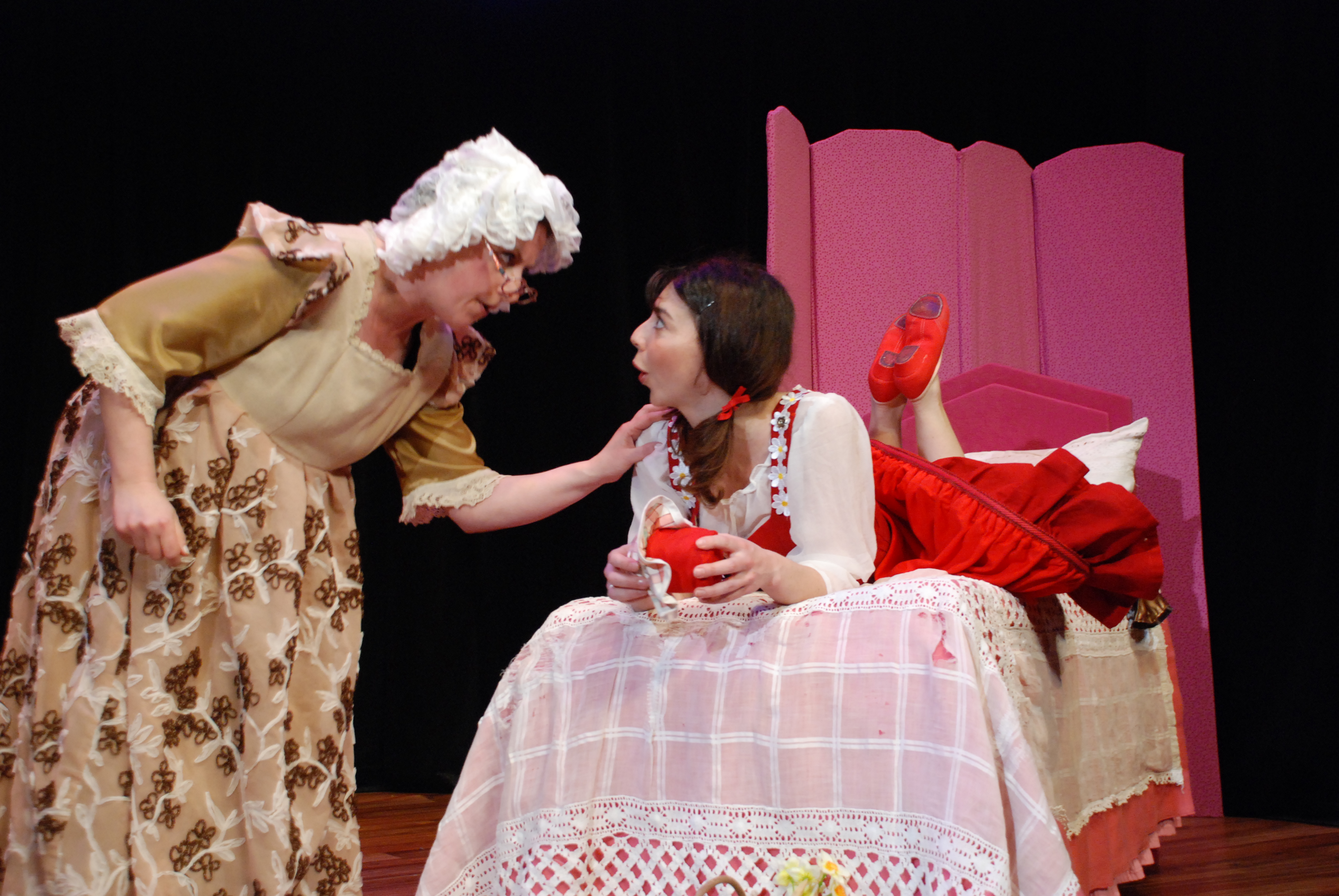 Le petit chaperon rouge Cie Roumanoff