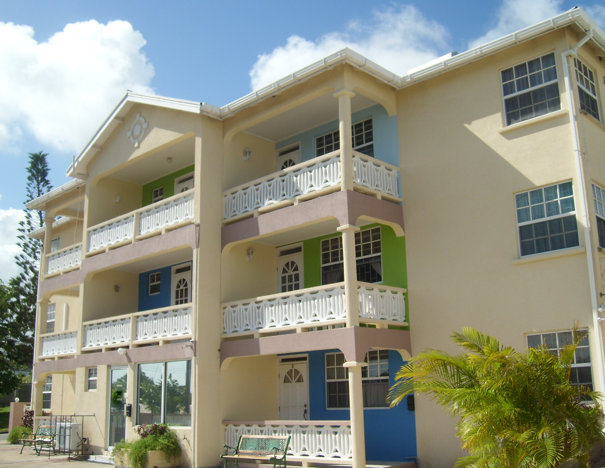 Cumbers Tropical Apartments, Christchurch, Barbados