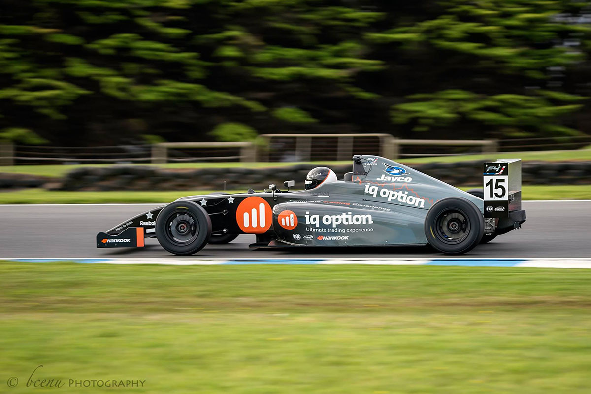 iqoption racing