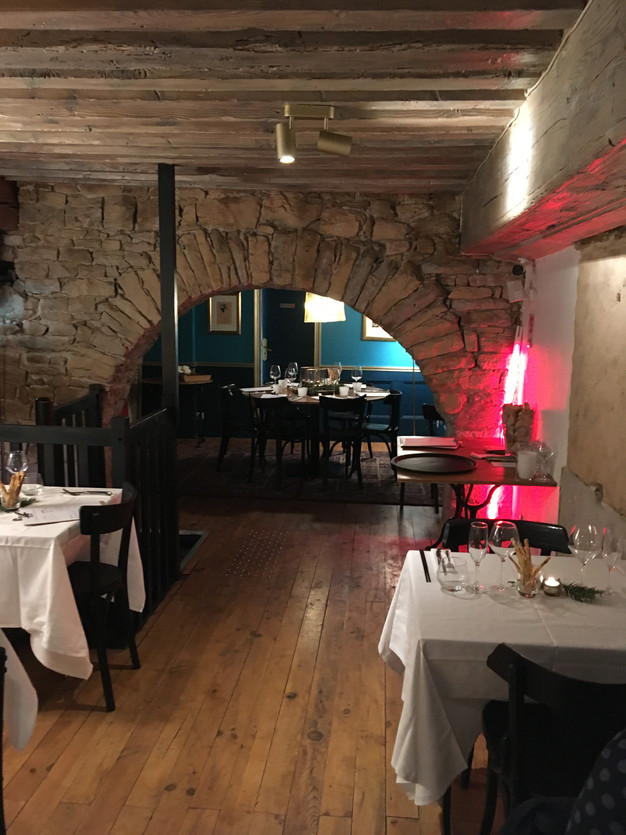 Restaurant Cercle Rouge à Lyon 69001 dans Bon moment aadaaf_caba3b892695496c95e272bdab3b8a53~mv2_d_3024_4032_s_4_2