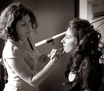 #HamOnt #Giveaway: Prizes incl tix to Cirque du Soleil, Portrait Session, Makeup Lesson, Ash & Bloom Concert Tix