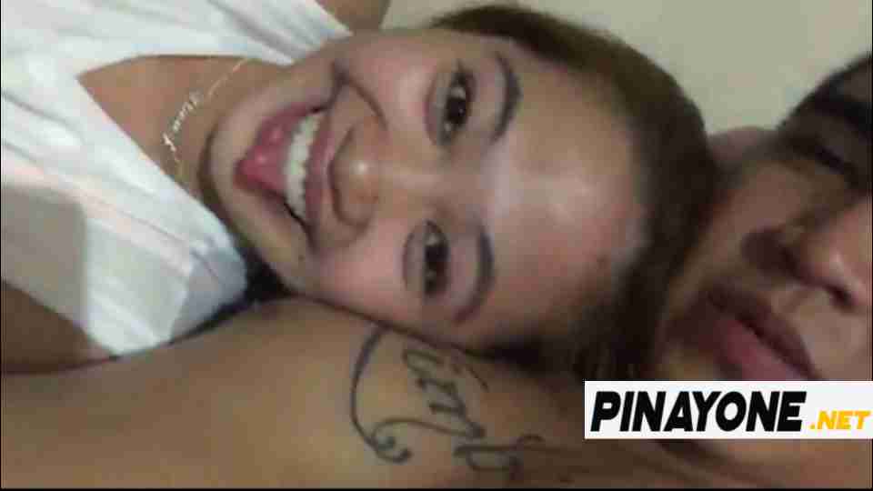 Pa cute muna bago kinantot
