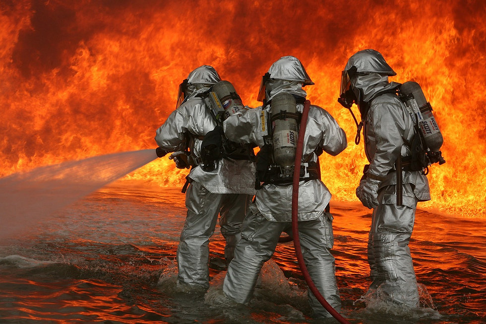firefighter-593728_1280.jpg