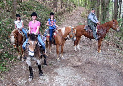 HORSERIDING GROUP - Copy.jpg
