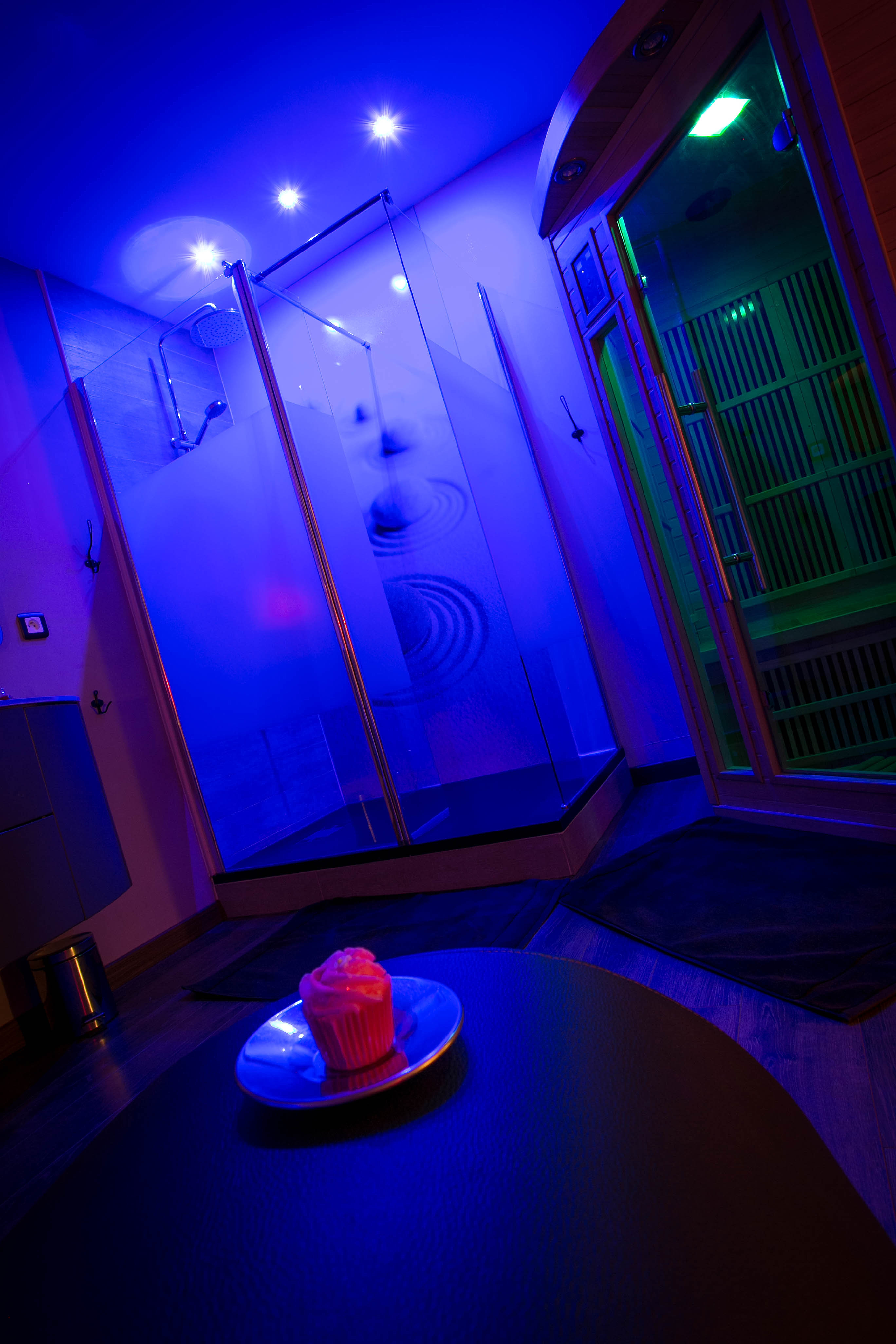 Photo vidéo appartement spa dijon privatif 21 bourgogne jacuzzi sauna