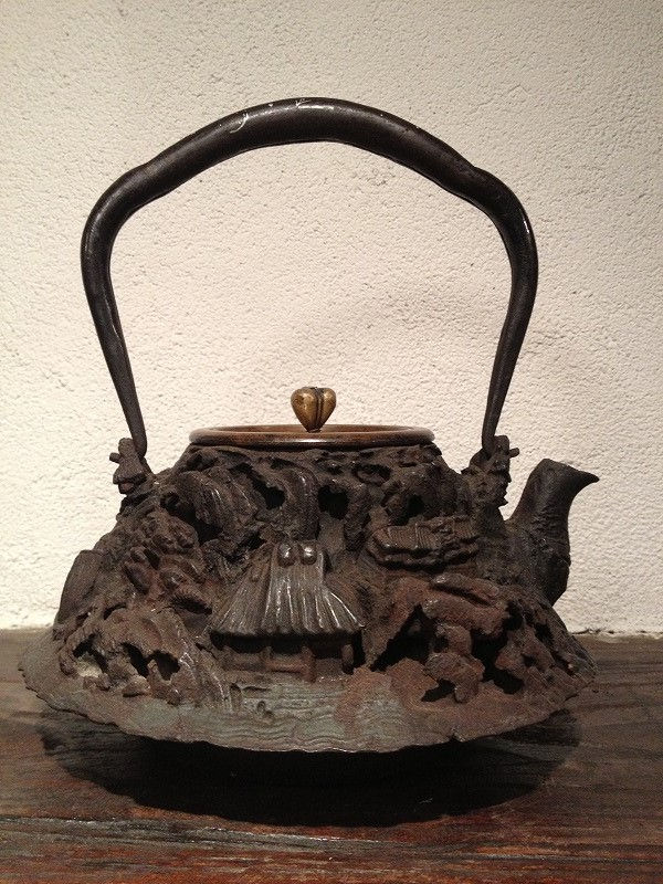 龍文堂造上田照房作山水家屋鉄瓶