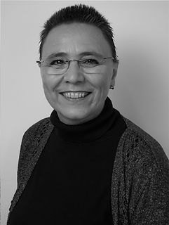 Julie-1.jpg