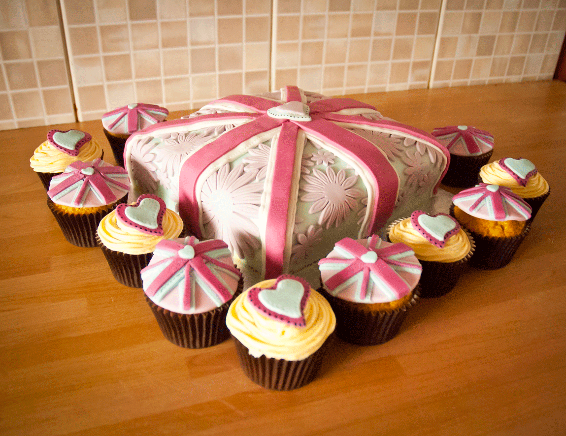 Wedding cakes, Cake decorating courses, Sunderland Durham ...