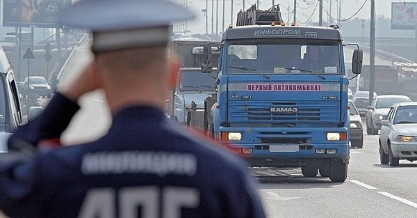 На каких фарах нужно ездить днем На каких фарах нужно ездить днем
