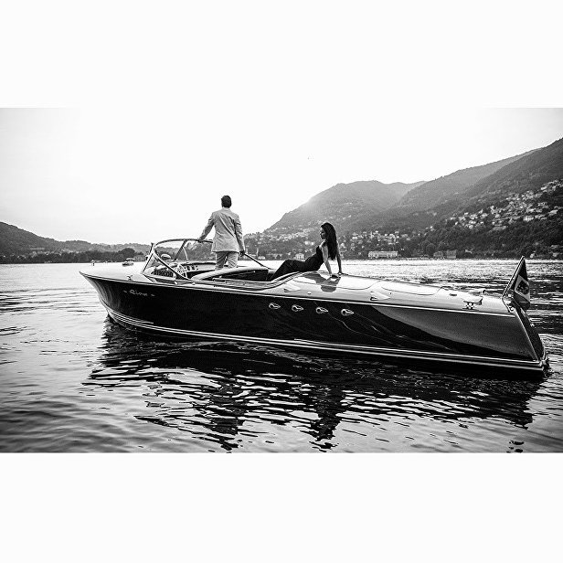 trip of your life time destination-lake-Como-weddi