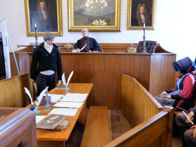 walter_scott_courtroom_borders_p0739c