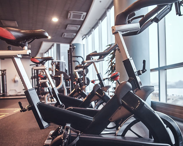 deporte-fitness-salud-bicicletas-estaticas-gimnasio_edited.jpg
