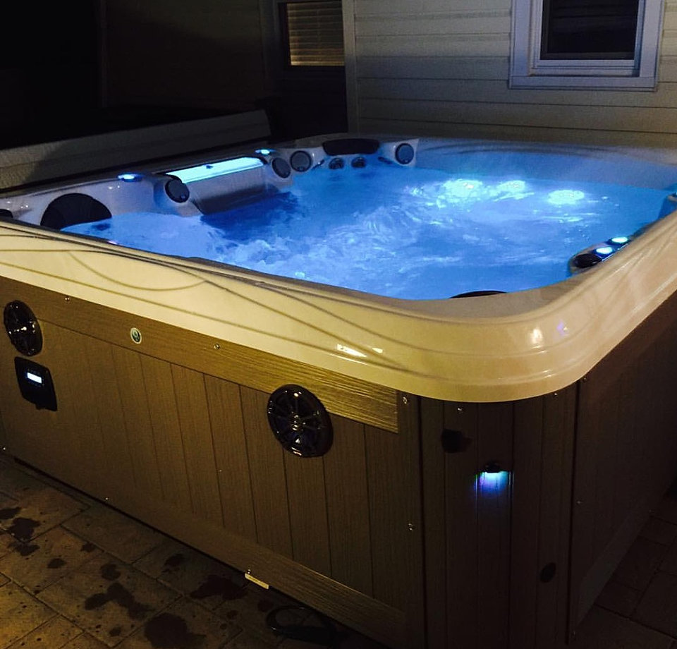 Backyard Masters HOT TUB GALLERY