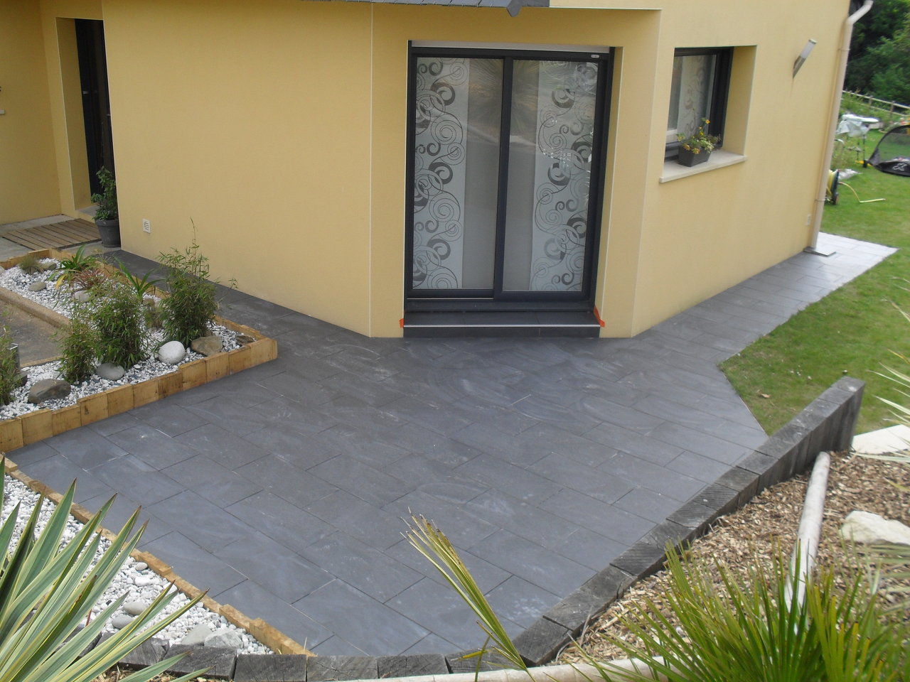 terrasse carrelage ardoise